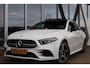 Mercedes-Benz A-klasse Limousine A250e 218PK AUTOMAAT AMG NIGHT Panodak | Head Up | Wide Screen | Sfeerverl.| Camera | Fender Audio | Stoelverw. | Pdc v+a | Led |