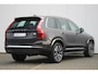 Volvo XC90 T8 455PK Recharge AWD Ultimate Bright Long Range | Premium Audio by Harman Kardon | Adaptive Cruise & Pilot Assist | Blind Spot Warning | Head-up Display | 360 Camera | Nappa Lederen Comfortstoelen incl. Massage | Stoel & Stuurverwarming | Stoelventilatie | Google Services | 4-Zone Climate Control | Verwarmbare Achterbank |