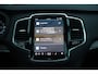 Volvo XC90 T8 455PK Recharge AWD Ultimate Bright Long Range | Premium Audio by Harman Kardon | Adaptive Cruise & Pilot Assist | Blind Spot Warning | Head-up Display | 360 Camera | Nappa Lederen Comfortstoelen incl. Massage | Stoel & Stuurverwarming | Stoelventilatie | Google Services | 4-Zone Climate Control | Verwarmbare Achterbank |