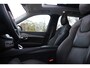 Volvo XC90 T8 455PK AWD Ultimate Bright Long Range | Premium Audio by Harman Kardon | Adaptive Cruise & Pilot Assist | Semi Elektr. Trekhaak | Blind Spot Warning | Head-up Display | 360 Camera | Nappa Lederen Comfortstoelen incl. Massage | Stoel & Stuurverwarming | Stoelventilatie | Google Services | 4-Zone Climate Control | Verwarmbare Achterbank |