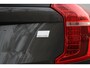 Volvo XC90 T8 455PK AWD Ultimate Bright Long Range | Premium Audio by Harman Kardon | Adaptive Cruise & Pilot Assist | Semi Elektr. Trekhaak | Blind Spot Warning | Head-up Display | 360 Camera | Nappa Lederen Comfortstoelen incl. Massage | Stoel & Stuurverwarming | Stoelventilatie | Google Services | 4-Zone Climate Control | Verwarmbare Achterbank |