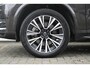 Volvo XC90 T8 455PK AWD Ultimate Bright Long Range | Premium Audio by Harman Kardon | Adaptive Cruise & Pilot Assist | Semi Elektr. Trekhaak | Blind Spot Warning | Head-up Display | 360 Camera | Nappa Lederen Comfortstoelen incl. Massage | Stoel & Stuurverwarming | Stoelventilatie | Google Services | 4-Zone Climate Control | Verwarmbare Achterbank |