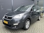 Peugeot Partner Tepee 1.2 PureTech Active Airco - Achteruitrijcamera - Cruise control - Parkeersensoren voor en achter - Dakrails - Licht metalen velgen 16 inch - Mistlampen voor - Radio/cd speler - Elektrische ramen voor - Start/stop systeem - Zijschuifdeur links - Zijschuifdeur rechts