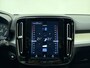 Volvo XC40 T2 129pk Automaat Business Pro / ACC / BLIS / Noodreservewiel / PDC + Camera / Zwart dak / 18'' All Season / Zittingverlenger /