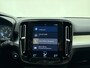 Volvo XC40 T2 129pk Automaat Business Pro / ACC / BLIS / Noodreservewiel / PDC + Camera / Zwart dak / 18'' All Season / Zittingverlenger /