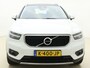 Volvo XC40 T2 129pk Automaat Business Pro / ACC / BLIS / Noodreservewiel / PDC + Camera / Zwart dak / 18'' All Season / Zittingverlenger /