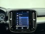 Volvo XC40 T2 129pk Automaat Business Pro / ACC / BLIS / Noodreservewiel / PDC + Camera / Zwart dak / 18'' All Season / Zittingverlenger /