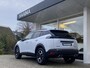 Peugeot 2008 1.2 Hybrid 145 Allure |Voorstoelen verwarmd| Camera | Climate & Cruise Control | AppleCarplay/Android Auto |
