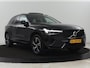 Volvo XC60 2.0 T6 Plug-in hybrid AWD R-Design | Panoramadak | Trekhaak| Stoelverwarming | Camera | Adaptive cruise | Half leder | Carplay | Memory | Navigatie | Keyless | Facelift Model | PHEV