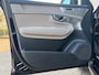 Volvo XC90 T8 Plug-in hybrid AWD Ultra Dark / Gelaagde zijruit(en) / B&W Audio / 22" Velgen / Luchtvering /