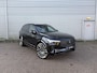Volvo XC90 T8 Plug-in hybrid AWD Ultra Dark / Gelaagde zijruit(en) / B&W Audio / 22" Velgen / Luchtvering /