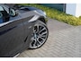 BMW 5-Serie Touring 530e Business Edition Plus M | M Pakket | Shadow Line | Elektrische trekhaak | Stoel en stuurwielverwarming | Sfeerverlichting | Laser koplampen | Elektrisch verstelbare stoelen met geheugen | Cruise Control | DAB |