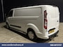 Ford Transit Custom 2.0 TDCI 131pk L2H1 Euro6 Airco | Camera | LED | Apple Carplay | 2800kg Trekhaak Android Auto, Cruisecontrol, Verwarmde voorruit, Stoelverwarming, Parkeersensoren, Sidebars, Bijrijdersbank