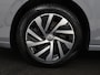 Volkswagen Golf 1.4 eHybrid Style | Head-Up | Stoelverwarming | Trekhaak | Sfeerverlichting | Massage | Camera | Keyless | Matrix LED | Carplay | Adaptive cruise | Memory | Climate control | PHEV | Plug In