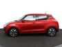 Suzuki Swift 1.2 Stijl Smart Hybrid | Afneembare Trekhaak | Parelmoer Rood | Keyless Entry | Stoelverwarming | Climate Control | Cruise Control |