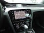 Volkswagen Passat Variant 1.5 TSI Elegance Business R Line DSG - IQ.Light | Leer | Elek. klep | Camera | Carplay