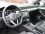 Volkswagen Passat Variant 1.5 TSI Elegance Business R Line DSG - IQ.Light | Leer | Elek. klep | Camera | Carplay