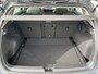 Volkswagen Golf 1.0 eTSI Life / AUTOMAAT/ PARKEER SENSOREN V+A/ CAMERA/ ACC/ APP-CONNECT/ VIRTUAL COCKPIT/ SFEER VERLICHTING/ DAB/ NAVI/ CLIMA/ 16'' LMV