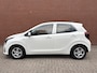 Kia Picanto 1.0 DPI DynamicLine | €2.845,- demo voordeel | Cruise control | Apple Carplay/Android Auto | Navigatie | Achteruitrijcamera | Parkeersensoren achter