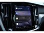 Volvo V60 2.0 T6 Plug-in hybrid AWD Plus Dark Harman/Kardon audio | 360" Camera | Semi elektrische trekhaak | Google services | Stuur & Stoelverwarming | Bestuurdersstoel met geheugenfunctie | Apple Carplay | Android Auto | Keyless entry |