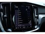 Volvo V60 2.0 T6 Plug-in hybrid AWD Plus Dark Harman/Kardon audio | 360" Camera | Semi elektrische trekhaak | Google services | Stuur & Stoelverwarming | Bestuurdersstoel met geheugenfunctie | Apple Carplay | Android Auto | Keyless entry |