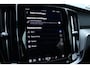 Volvo V60 2.0 T6 Plug-in hybrid AWD Plus Dark Harman/Kardon audio | 360" Camera | Semi elektrische trekhaak | Google services | Stuur & Stoelverwarming | Bestuurdersstoel met geheugenfunctie | Apple Carplay | Android Auto | Keyless entry |