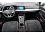 Volkswagen Golf 1.0 eTSI 110pk DSG Life Business | Trekhaak | Side Assist | Navigatie