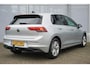 Volkswagen Golf 1.0 eTSI 110pk DSG Life Business | Trekhaak | Side Assist | Navigatie