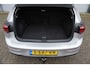 Volkswagen Golf 1.0 eTSI 110pk DSG Life Business | Trekhaak | Side Assist | Navigatie