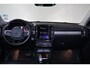 Volvo XC40 T5 Twin Engine Inscription - Panoramisch schuif-/ kanteldak - Cruise Control - Climate Control - Lederen bekleding - Verwarmbare voorstoelen - FULL LED koplampen - Draadloos telefoonlader - Parkeersensoren v/a - Parkeercamera - Alarm - Getint glas - BLIS - Trekhaak semi elektrisch inklapbaar