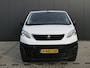 Peugeot Expert 226S 1.6 BlueHDI 95 Premium | 3-Zits | Trekhaak | Parkeersensoren | Cruise Control | Bluetooth | Houten laadvloer | Lat om Lat
