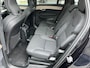 Volvo XC90 T8 Plug-in hybrid AWD Ultra Dark | Facelift | Google | Long Range | Harman Kardon Audio | Lederen Bekleding | Adaptieve Cruise Control | 360 Camera | Head-Up Display | Elek. Stoelen | Getint Glas | Luchtvering | Stoel-/Stuurverwarming | Memory | Keyless | Schuif-/Kanteldak | Elek. Achterklep | Draadloos Opladen Telefoon | Zitverlenging | 21"LM