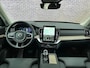 Volvo XC90 T8 Plug-in hybrid AWD Ultra Dark | Facelift | Google | Long Range | Harman Kardon Audio | Lederen Bekleding | Adaptieve Cruise Control | 360 Camera | Head-Up Display | Elek. Stoelen | Getint Glas | Luchtvering | Stoel-/Stuurverwarming | Memory | Keyless | Schuif-/Kanteldak | Elek. Achterklep | Draadloos Opladen Telefoon | Zitverlenging | 21"LM