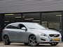 Volvo V60 D6 AWD PLUG-IN HYBRID/ LEER/ TREKHAAK/ 19INCH/ 19INCH R-DESIGN VELGEN
