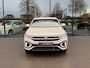 Volkswagen T-Roc 1.5 TSI 150pk DSG R-Line | Camera | Keyless | Elek. Achterklep | Dode hoek | Rijklaar incl. 1 jaar Bovag garantie
