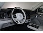Volvo XC90 T8 Recharge AWD Ultra Bright - Luchtvering - Panorama/schuifdak - IntelliSafe Assist & Surround - 360º Camera - Bowers & Wilkins audio - Adaptieve LED koplampen - Verwarmde voorstoelen, stuur & achterbank - Parkeersensoren voor & achter - Elektr. bedienb. voorstoelen met geheugen - Geventileerde voorstoelen - Head up display - Draadloze tel. lader - Extra getint glas - 21' LMV