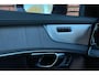 Volvo XC90 T8 Plug-in hybrid AWD Ultra Bright Executive Edi Luchtvering | Bowers & Wilkins | Gelamineerde zijruiten | Extra getint glas | Geventileerde voorstoelen | Panoramisch schuif-/kanteldak | Verwarmbare voorstoelen + stuurwiel | Verwarmbare achterbank | Massagefunctie voorstoelen | Rondom zichtcamera | 22 inch Lichtmetalen velgen | Alarmklasse 3
