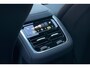 Volvo XC90 T8 Plug-in hybrid AWD Ultra Bright Executive Editi | Luchtvering | Premium audio by Bowers & Wilkins | Gelamineerde zijruiten | Extra getint glas | Geventileerde voorstoelen | Panoramisch schuif-/kanteldak | Verwarmbare voorstoelen + stuurwiel | Verwarmbare achterbank | Massagefunctie voorstoelen | Rondom zichtcamera | 22 inch Lichtmetalen velgen | Alarmklasse 3