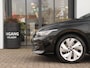 Volkswagen Golf 1.5 204 pk DSG eHybrid Life Edition | Achteruitrijcamera | Stoelverwarming | Apple carplay / Android auto | Voorklimatisering |