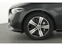 Mercedes-Benz C-klasse 300 e Plug-In Hybride | Trekhaak | Dode Hoek Ass | Sfeerverlichting | Car Play | Stoelverwarming | Parkeerpakket met Camera | Inclusief 24 maanden Mercedes-Benz Certified garantie voor Europa.