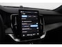 Volvo XC90 T8 Plug-in hybrid Ultra Black Edition | Luchtvering | Bowers&Wilkins | Massage+Ventilatie | Gelamineerd Glas | Trekhaak | 22 Inch