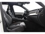 Volvo XC90 T8 Plug-in hybrid Ultra Black Edition | Luchtvering | Bowers&Wilkins | Massage+Ventilatie | Gelamineerd Glas | Trekhaak | 22 Inch