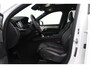 Volvo XC90 T8 Plug-in hybrid Ultra Black Edition | Luchtvering | Bowers&Wilkins | Massage+Ventilatie | Gelamineerd Glas | Trekhaak | 22 Inch