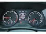 Volkswagen Transporter 2.0 TDI L1H1 26 Comfortline 90PK / 66kW, Executive plus pakket (Apple Carplay & Android Auto, navigatie discover pro, DAB+), bijrijdersbank, airco, achteruitrijcamera (rear view), achterdeuren zonder ruit, tussenwand, betonplex vloer, zijwand betimmering, trekhaak