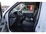 Volkswagen Transporter 2.0 TDI L1H1 26 Comfortline 90PK / 66kW, Executive plus pakket (Apple Carplay & Android Auto, navigatie discover pro, DAB+), bijrijdersbank, airco, achteruitrijcamera (rear view), achterdeuren zonder ruit, tussenwand, betonplex vloer, zijwand betimmering, trekhaak