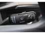 Volkswagen Transporter 2.0 TDI L1H1 26 Comfortline 90PK / 66kW, Executive Plus pakket (Apple Carplay & Android Auto, navigatie discover pro, DAB+), bijrijdersbank, airco, achteruitrijcamera (rear view), achterdeuren zonder ruit, tussenwand, betonplex vloer, zijwand betimmering, trekhaak, elektrisch verstel- en verwarmbare buitenspiegels, regensensor etc.