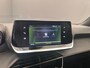Peugeot 2008 1.2 PureTech Allure Afneembare Trekhaak | Parkeersensoren Achter | Carplay | Climate Control | LED | 17" Lichtmetaal | Cruise | Airco (automatisch) | Cruise control | Extra getint glas
