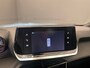 Peugeot 2008 1.2 PureTech Allure Afneembare Trekhaak | Parkeersensoren Achter | Carplay | Climate Control | LED | 17" Lichtmetaal | Cruise | Airco (automatisch) | Cruise control | Extra getint glas