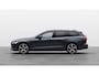 Volvo V60 T6 350PK AWD Essential | Driver Assist Pack | Climate Pack | Extra getint glas achter  | Charcoal hemelbekleding | Park Assist achter en voor |19" 5-triplespaaks Glossy Black Diamond Cut