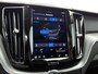 Volvo XC60 2.0 T6 AWD Core Bright | Panorama dak | Trekhaak | Stoel + Stuur